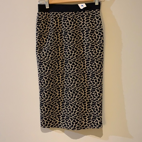 A bit of 🐆 sexy in a Pencil Skirt NWT - Picture 1 of 9